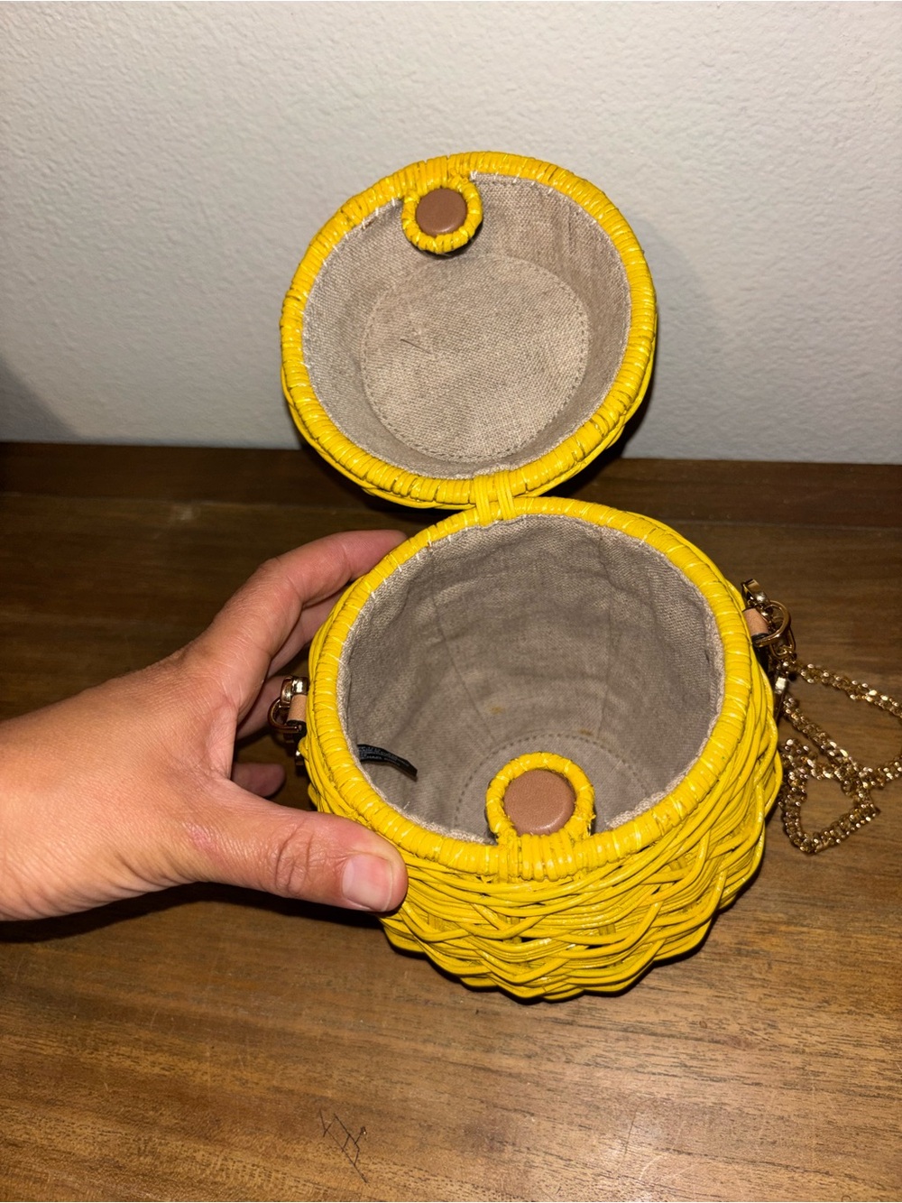Michael Kors Yellow Wicker Pineapple Crossbody Bag with Green Top - Picture 5 of 7